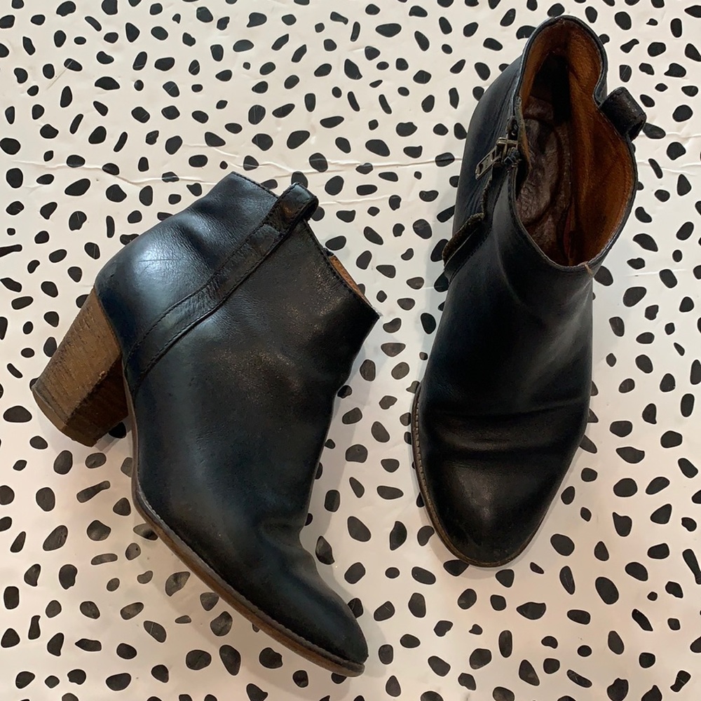 Madewell Black Leather Ankle Booties